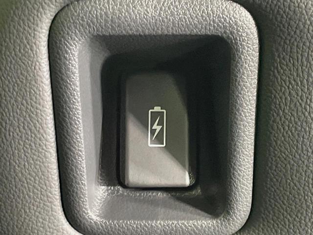 フリード エアー　ＥＸ　登録済未使用車　４ＷＤ　両側電動ドア　衝突被害軽減システム　レーダークルーズ　禁煙車　コーナーセンサー　スマートキー　ＬＥＤヘッド　オートハイビーム　車線逸脱警報　オートライト　オートエアコン（52枚目）