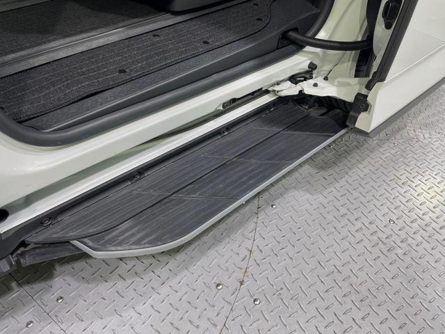 ヴォクシー S-Z 純正10型ナビ 両側電動ドア 全周囲カメラ ユニバーサルサイド 衝突軽減 レーダークルーズ 禁煙車 ドラレコ コーナーセンサー スマートキー LEDヘッド ETC2.0 車線逸脱警報(4枚目)