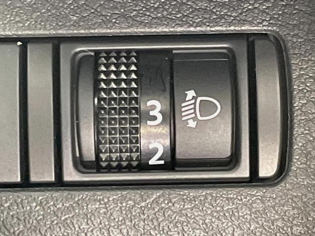 キックス X 純正9型ナビ 全周囲カメラ 衝突被害軽減システム レーダークルーズ ドラレコ コーナーセンサー スマートキー LEDヘッド ビルトインETC オートハイビーム 車線逸脱警報 オートライト 禁煙車(61枚目)