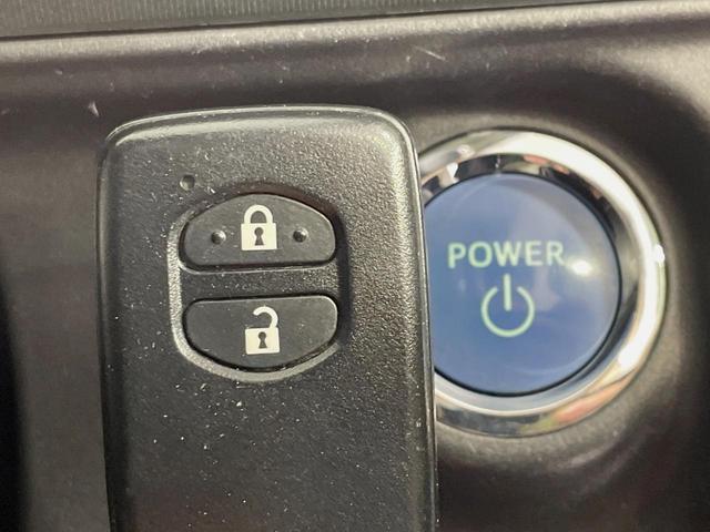 アクア S 純正ナビ バックカメラ 禁煙車 スマートキー ETC オートライト オートエアコン Bluetooth CD 地デジ(6枚目)