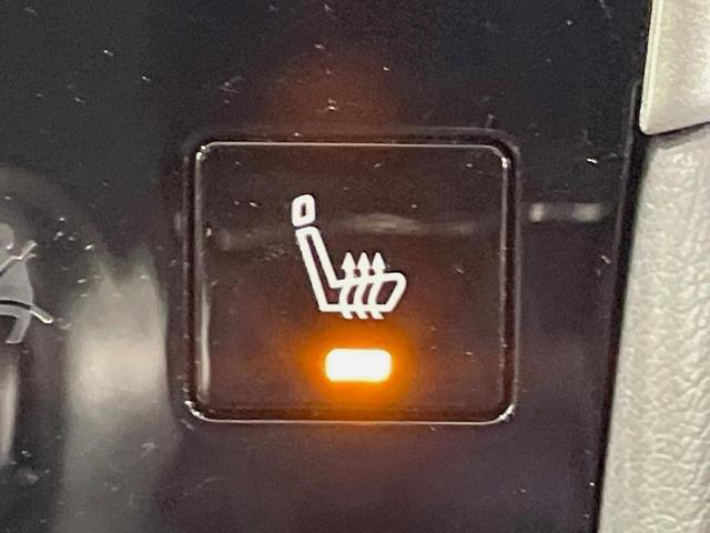 スカイライン 350GT ハイブリッド タイプP 純正ナビ 全周囲カメラ 衝突被害軽減システム レーダークルーズ 禁煙車 レザーシート ドラレコ コーナーセンサー スマートキー LEDヘッド ビルトインETC 純正18インチアルミ オートハイビーム(6枚目)