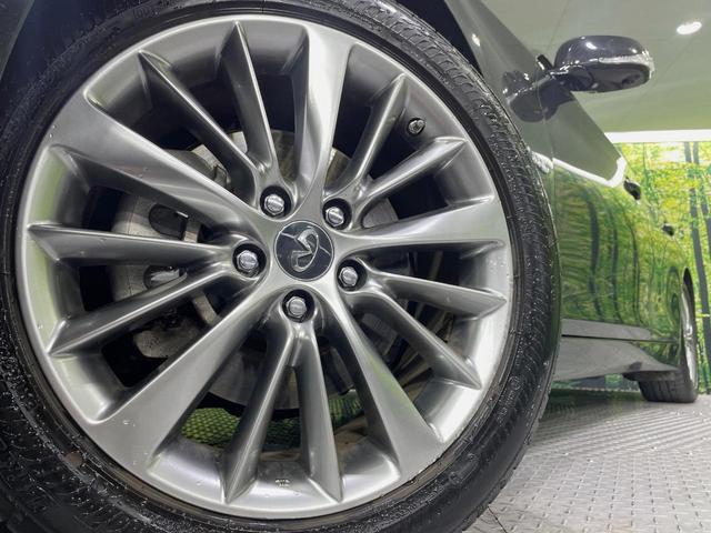 スカイライン 350GT ハイブリッド タイプP 純正ナビ 全周囲カメラ 衝突被害軽減システム レーダークルーズ 禁煙車 レザーシート ドラレコ コーナーセンサー スマートキー LEDヘッド ビルトインETC 純正18インチアルミ オートハイビーム(13枚目)