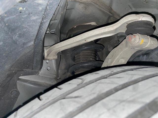 スカイライン 350GT ハイブリッド タイプP 純正ナビ 全周囲カメラ 衝突被害軽減システム レーダークルーズ 禁煙車 レザーシート ドラレコ コーナーセンサー スマートキー LEDヘッド ビルトインETC 純正18インチアルミ オートハイビーム(21枚目)