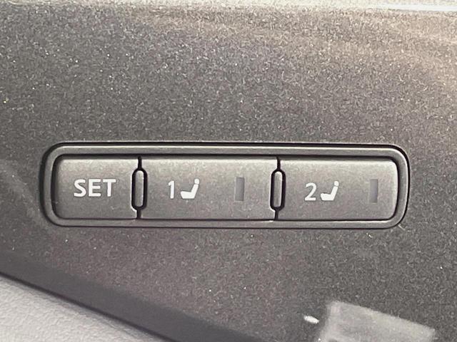 スカイライン 350GT ハイブリッド タイプP 純正ナビ 全周囲カメラ 衝突被害軽減システム レーダークルーズ 禁煙車 レザーシート ドラレコ コーナーセンサー スマートキー LEDヘッド ビルトインETC 純正18インチアルミ オートハイビーム(44枚目)