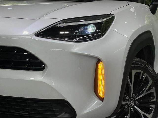 ヤリスクロス Z 純正8型ナビ 全周囲カメラ 衝突軽減 レーダークルーズ ブラインドスポットモニター 禁煙 パワーシート ドラレコ コーナーセンサー スマートキー LEDヘッド ビルトインETC 純正18インチアルミ(12枚目)