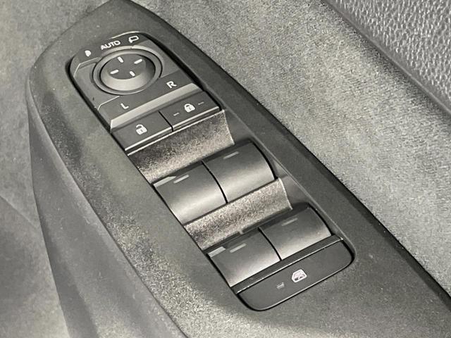 ヤリスクロス Z 純正8型ナビ 全周囲カメラ 衝突軽減 レーダークルーズ ブラインドスポットモニター 禁煙 パワーシート ドラレコ コーナーセンサー スマートキー LEDヘッド ビルトインETC 純正18インチアルミ(59枚目)