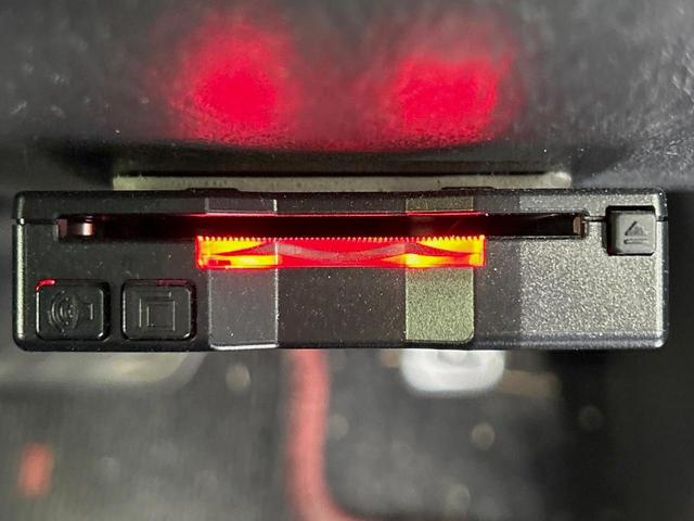 ジムニー クロスアドベンチャー　４ＷＤ　ターボ　メモリーナビ　禁煙車　シートヒーター　ＥＴＣ　純正１６インチアルミ　ＣＤ　ＤＶＤ再生　フルセグ（5枚目）