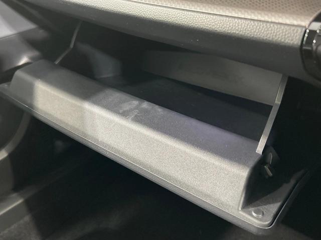 プリウス Ｚ　モデリスタエアロ　全周囲カメラ　純正１２型ナビ　衝突軽減　レーダークルーズ　禁煙　前席シートエアコン　パワーシート　ブラインドスポットモニター　ＬＥＤヘッド　ビルトインＥＴＣ　純正１９インチアルミ（50枚目）