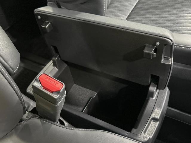 ノア Ｓ－Ｚ　両側電動ドア　純正１０．５インチナビ　バックカメラ　衝突被害軽減システム　レーダークルーズ　禁煙車　コーナーセンサー　スマートキー　ＬＥＤヘッド　ＥＴＣ　純正１７インチアルミ　オートハイビーム（65枚目）