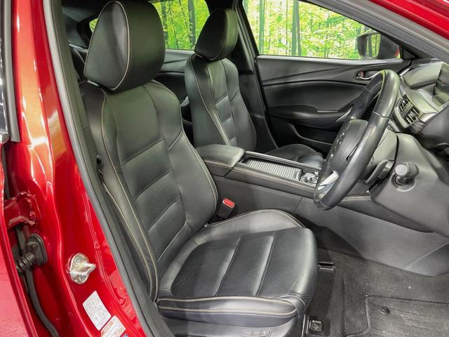 アテンザセダン ２５Ｓ　Ｌパッケージ　バックカメラ　純正ナビ　衝突軽減　レーダークルーズ　禁煙車　レザーシート　ドラレコ　コーナーセンサー　スマートキー　ＬＥＤヘッド　純正１９インチアルミ　オートハイビーム　車線逸脱警報　オートライト（8枚目）