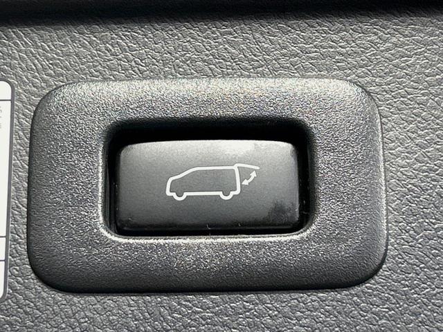 アルファード 2.5S タイプゴールド サンルーフ フルエアロ 両側電動ドア 9型ナビ 後席モニター バックカメラ 衝突被害軽減システム レーダークルーズ 電動リアゲート コーナーセンサー スマートキー LEDヘッド ビルトインETC(39枚目)