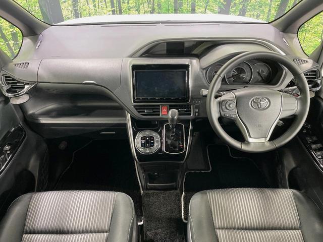 ヴォクシー ＺＳ　煌ＩＩ　両側電動ドア　純正９型ナビ　バックカメラ　セーフティセンス　コーナーセンサー　スマートキー　ＬＥＤヘッド　ＥＴＣ　クルコン　純正１６インチアルミ　オートハイビーム　車線逸脱警報　後席オートエアコン（2枚目）