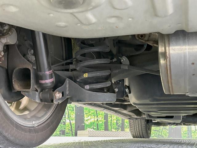 エスティマ アエラス　両側電動ドア　純正ナビ　バックカメラ　禁煙車　スマートキー　ＨＩＤヘッド　ビルトインＥＴＣ　クルコン　純正１８インチアルミ　オートライト　デュアルエアコン　Ｂｌｕｅｔｏｏｔｈ　ＣＤ　ＤＶＤ再生（21枚目）