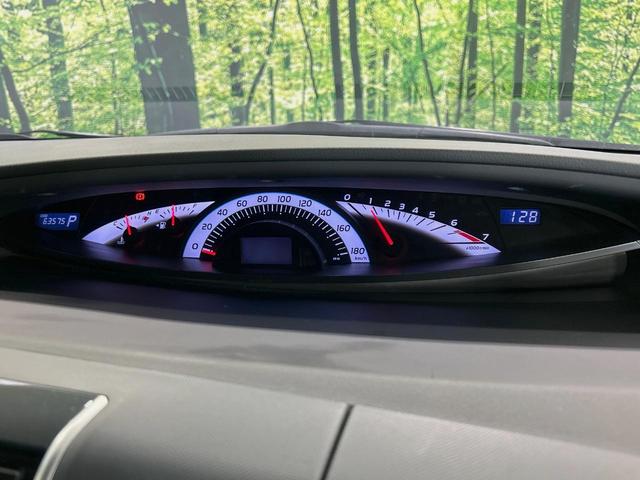 エスティマ アエラス　両側電動ドア　純正ナビ　バックカメラ　禁煙車　スマートキー　ＨＩＤヘッド　ビルトインＥＴＣ　クルコン　純正１８インチアルミ　オートライト　デュアルエアコン　Ｂｌｕｅｔｏｏｔｈ　ＣＤ　ＤＶＤ再生（27枚目）