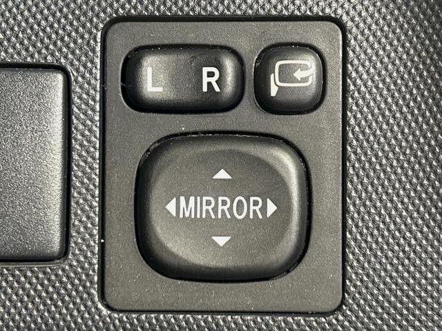 エスティマ アエラス　両側電動ドア　純正ナビ　バックカメラ　禁煙車　スマートキー　ＨＩＤヘッド　ビルトインＥＴＣ　クルコン　純正１８インチアルミ　オートライト　デュアルエアコン　Ｂｌｕｅｔｏｏｔｈ　ＣＤ　ＤＶＤ再生（30枚目）