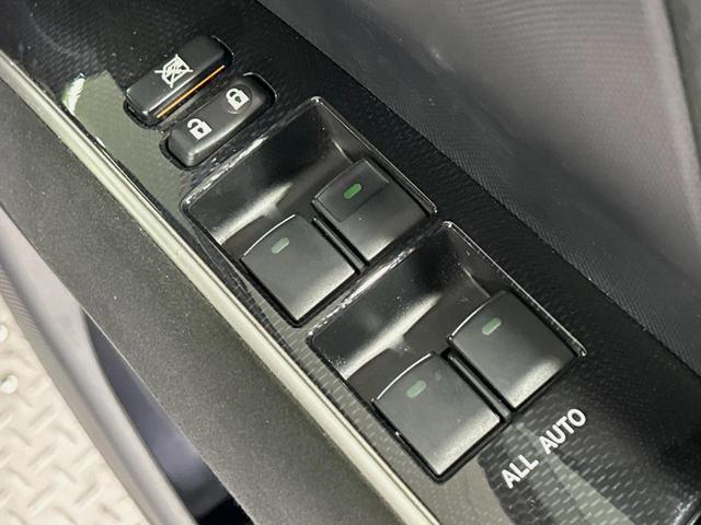 エスティマ アエラス　両側電動ドア　純正ナビ　バックカメラ　禁煙車　スマートキー　ＨＩＤヘッド　ビルトインＥＴＣ　クルコン　純正１８インチアルミ　オートライト　デュアルエアコン　Ｂｌｕｅｔｏｏｔｈ　ＣＤ　ＤＶＤ再生（34枚目）