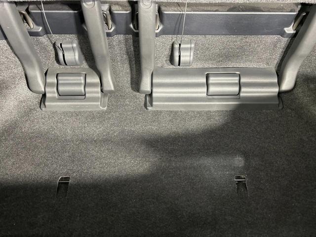 エスティマ アエラス　両側電動ドア　純正ナビ　バックカメラ　禁煙車　スマートキー　ＨＩＤヘッド　ビルトインＥＴＣ　クルコン　純正１８インチアルミ　オートライト　デュアルエアコン　Ｂｌｕｅｔｏｏｔｈ　ＣＤ　ＤＶＤ再生（37枚目）