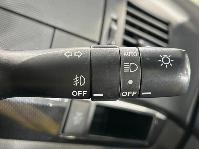 エスティマ アエラス　両側電動ドア　純正ナビ　バックカメラ　禁煙車　スマートキー　ＨＩＤヘッド　ビルトインＥＴＣ　クルコン　純正１８インチアルミ　オートライト　デュアルエアコン　Ｂｌｕｅｔｏｏｔｈ　ＣＤ　ＤＶＤ再生（41枚目）