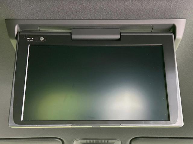 ヴォクシー ＺＳ　煌ＩＩＩ　両側電動ドア　純正９型ナビ　後席モニター　バックカメラ　衝突軽減　禁煙車　ドラレコ　コーナーセンサー　スマートキー　ＬＥＤヘッド　ビルトインＥＴＣ　クルコン　純正１６インチアルミ　オートハイビーム（3枚目）