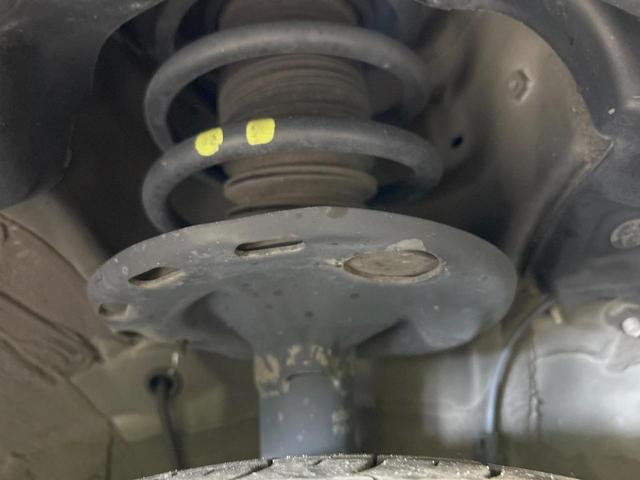 ヴォクシー ＺＳ　煌ＩＩＩ　両側電動ドア　純正９型ナビ　後席モニター　バックカメラ　衝突軽減　禁煙車　ドラレコ　コーナーセンサー　スマートキー　ＬＥＤヘッド　ビルトインＥＴＣ　クルコン　純正１６インチアルミ　オートハイビーム（20枚目）