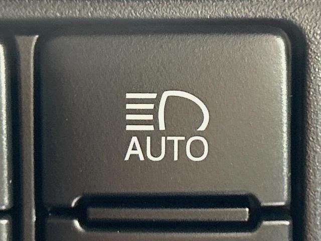 ヴォクシー ＺＳ　煌ＩＩＩ　両側電動ドア　純正９型ナビ　後席モニター　バックカメラ　衝突軽減　禁煙車　ドラレコ　コーナーセンサー　スマートキー　ＬＥＤヘッド　ビルトインＥＴＣ　クルコン　純正１６インチアルミ　オートハイビーム（52枚目）