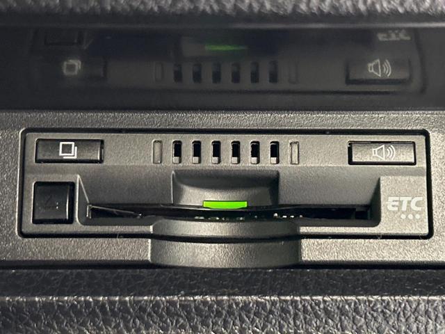 ヴォクシー ＺＳ　煌ＩＩＩ　両側電動ドア　純正９型ナビ　後席モニター　バックカメラ　衝突軽減　禁煙車　ドラレコ　コーナーセンサー　スマートキー　ＬＥＤヘッド　ビルトインＥＴＣ　クルコン　純正１６インチアルミ　オートハイビーム（55枚目）