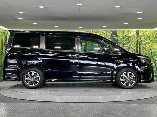 ヴォクシー ＺＳ　煌ＩＩＩ　両側電動ドア　純正９型ナビ　後席モニター　バックカメラ　衝突軽減　禁煙車　ドラレコ　コーナーセンサー　スマートキー　ＬＥＤヘッド　ビルトインＥＴＣ　クルコン　純正１６インチアルミ　オートハイビーム（63枚目）