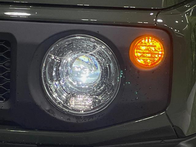 ジムニー ＸＣ　１１型ディスプレイオーディオ　４ＷＤ　ターボ　バックカメラ　衝突被害軽減システム　コーナーセンサー　ＬＥＤヘッド　ＥＴＣ　クルコン　純正１６インチアルミ　オートハイビーム　車線逸脱警報（12枚目）