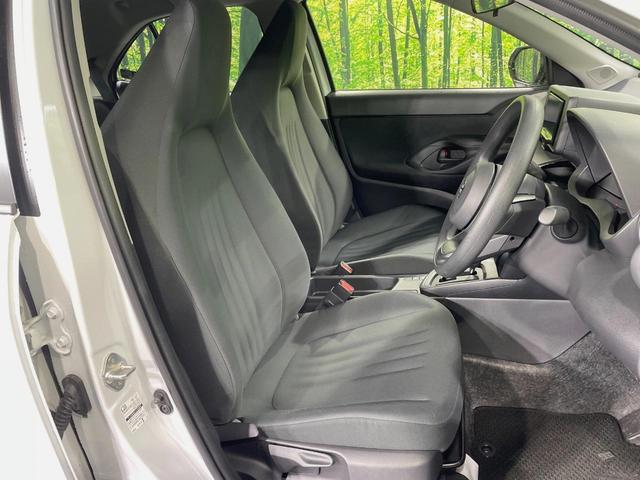 ヤリスクロス Ｘ　バックカメラ　衝突被害軽減システム　レーダークルーズ　禁煙車　ドラレコ　コーナーセンサー　スマートキー　オートハイビーム　車線逸脱警報　オートライト　Ｂｌｕｅｔｏｏｔｈ　フルセグ（9枚目）