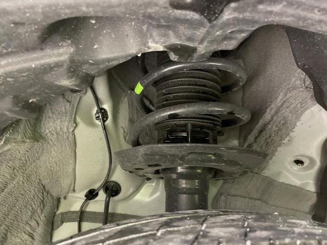 ヤリスクロス Ｘ　バックカメラ　衝突被害軽減システム　レーダークルーズ　禁煙車　ドラレコ　コーナーセンサー　スマートキー　オートハイビーム　車線逸脱警報　オートライト　Ｂｌｕｅｔｏｏｔｈ　フルセグ（22枚目）