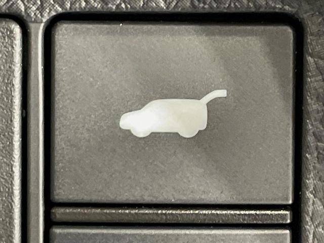 ステップワゴン ｅ：ＨＥＶスパーダ　プレミアムライン　両側電動ドア　１１．４型ナビ　全周囲カメラ　衝突被害軽減システム　ドラレコ　コーナーセンサー　スマートキー　ＬＥＤヘッド　ビルトインＥＴＣ　純正１７インチアルミ　オートハイビーム　車線逸脱警報（7枚目）