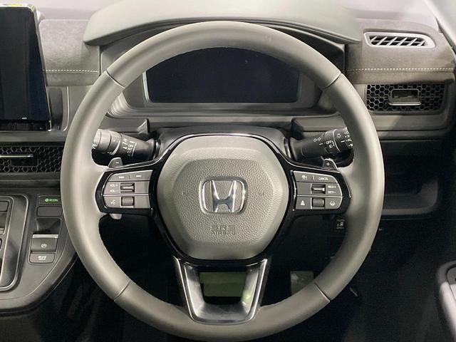 ステップワゴン ｅ：ＨＥＶスパーダ　プレミアムライン　両側電動ドア　１１．４型ナビ　全周囲カメラ　衝突被害軽減システム　ドラレコ　コーナーセンサー　スマートキー　ＬＥＤヘッド　ビルトインＥＴＣ　純正１７インチアルミ　オートハイビーム　車線逸脱警報（12枚目）