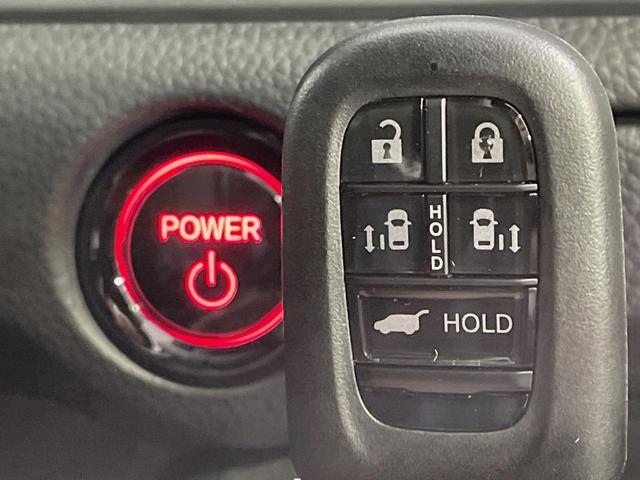 ステップワゴン ｅ：ＨＥＶスパーダ　プレミアムライン　両側電動ドア　１１．４型ナビ　全周囲カメラ　衝突被害軽減システム　ドラレコ　コーナーセンサー　スマートキー　ＬＥＤヘッド　ビルトインＥＴＣ　純正１７インチアルミ　オートハイビーム　車線逸脱警報（37枚目）