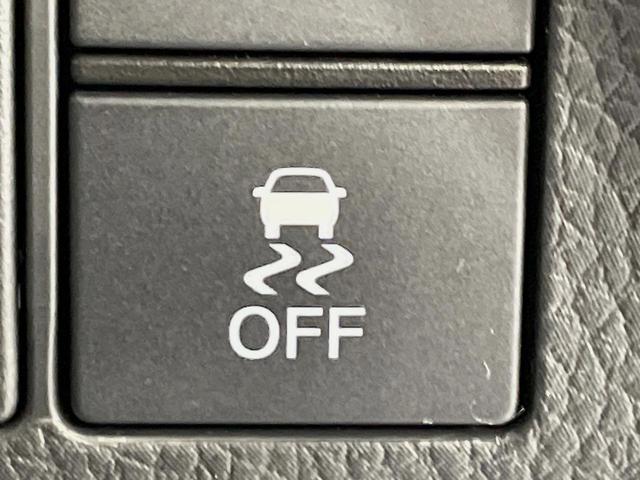 ステップワゴン ｅ：ＨＥＶスパーダ　プレミアムライン　両側電動ドア　１１．４型ナビ　全周囲カメラ　衝突被害軽減システム　ドラレコ　コーナーセンサー　スマートキー　ＬＥＤヘッド　ビルトインＥＴＣ　純正１７インチアルミ　オートハイビーム　車線逸脱警報（62枚目）