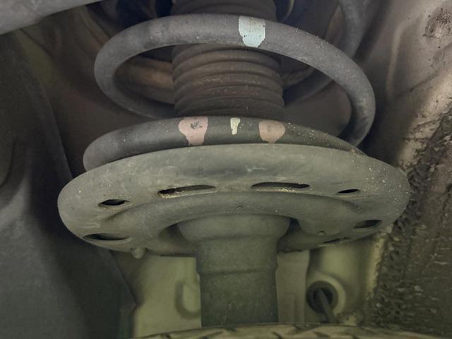 エルグランド ２５０ハイウェイスターＳ　両側電動ドア　ＳＤナビ　後席モニター　バックカメラ　禁煙車　電動リアゲート　ハーフレザーシート　ドラレコ　スマートキー　ＬＥＤヘッド　ビルトインＥＴＣ　クルコン　純正１８インチアルミ　オートライト（22枚目）