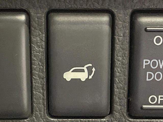 エルグランド ２５０ハイウェイスターＳ　両側電動ドア　ＳＤナビ　後席モニター　バックカメラ　禁煙車　電動リアゲート　ハーフレザーシート　ドラレコ　スマートキー　ＬＥＤヘッド　ビルトインＥＴＣ　クルコン　純正１８インチアルミ　オートライト（50枚目）