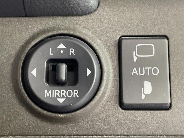 クラウン 2.5アスリート ナビパッケージ 純正8インチナビ バックカメラ 禁煙車 電動リアゲート コーナーセンサー スマートキー HIDヘッド ETC クルコン 純正18インチアルミ オートライト デュアルエアコン CD(46枚目)