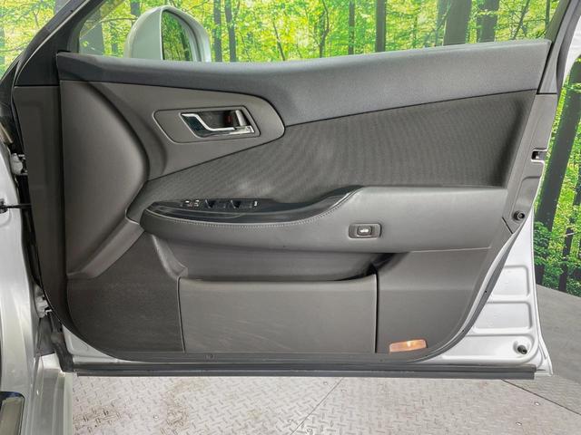 クラウン 2.5アスリート ナビパッケージ 純正8インチナビ バックカメラ 禁煙車 電動リアゲート コーナーセンサー スマートキー HIDヘッド ETC クルコン 純正18インチアルミ オートライト デュアルエアコン CD(50枚目)