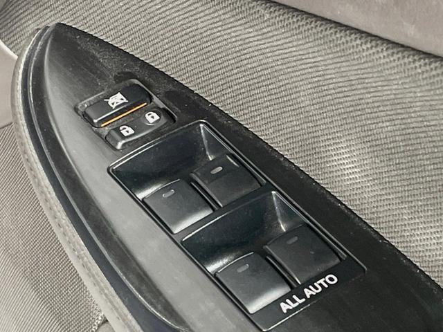 クラウン 2.5アスリート ナビパッケージ 純正8インチナビ バックカメラ 禁煙車 電動リアゲート コーナーセンサー スマートキー HIDヘッド ETC クルコン 純正18インチアルミ オートライト デュアルエアコン CD(51枚目)