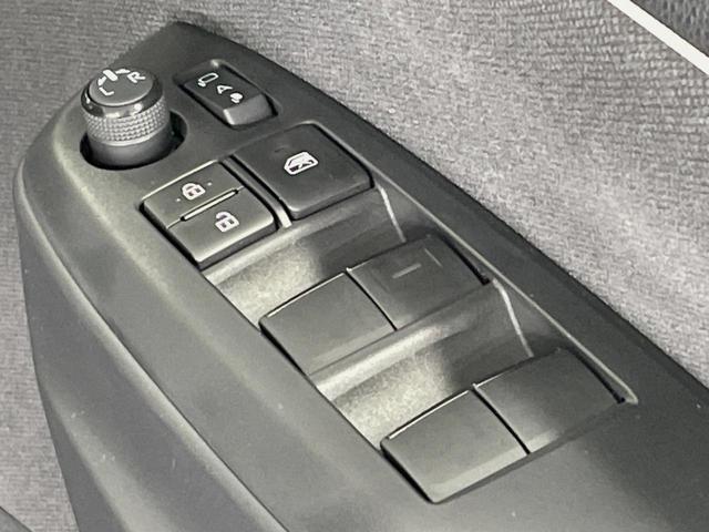 ヤリス G 純正8型ナビ バックカメラ 衝突軽減 レーダークルーズ 禁煙車 ドラレコ コーナーセンサー スマートキー ビルトインETC オートハイビーム 車線逸脱警報 オートライト オートエアコン(34枚目)