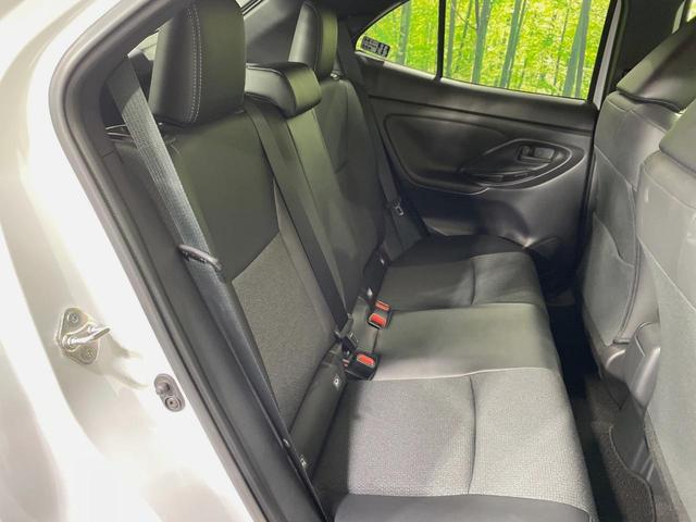 ヤリスクロス ハイブリッドＺ　ナビ付ディスプレイオーディオ　全周囲カメラ　衝突被害軽減システム　レーダークルーズ　パワーシート　コーナーセンサー　スマートキー　ＬＥＤヘッド　ＥＴＣ２．０　オートハイビーム　車線逸脱警報（9枚目）