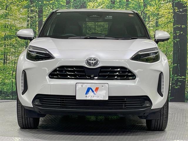 ヤリスクロス ハイブリッドＺ　ナビ付ディスプレイオーディオ　全周囲カメラ　衝突被害軽減システム　レーダークルーズ　パワーシート　コーナーセンサー　スマートキー　ＬＥＤヘッド　ＥＴＣ２．０　オートハイビーム　車線逸脱警報（14枚目）