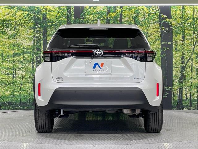 ヤリスクロス ハイブリッドＺ　ナビ付ディスプレイオーディオ　全周囲カメラ　衝突被害軽減システム　レーダークルーズ　パワーシート　コーナーセンサー　スマートキー　ＬＥＤヘッド　ＥＴＣ２．０　オートハイビーム　車線逸脱警報（15枚目）