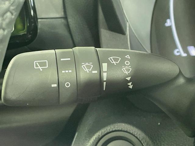 ヤリスクロス ハイブリッドＺ　ナビ付ディスプレイオーディオ　全周囲カメラ　衝突被害軽減システム　レーダークルーズ　パワーシート　コーナーセンサー　スマートキー　ＬＥＤヘッド　ＥＴＣ２．０　オートハイビーム　車線逸脱警報（48枚目）