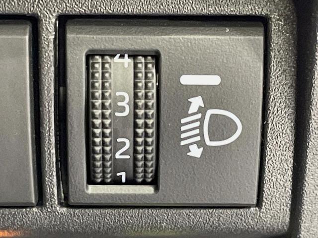 ヤリスクロス ハイブリッドＺ　ナビ付ディスプレイオーディオ　全周囲カメラ　衝突被害軽減システム　レーダークルーズ　パワーシート　コーナーセンサー　スマートキー　ＬＥＤヘッド　ＥＴＣ２．０　オートハイビーム　車線逸脱警報（57枚目）