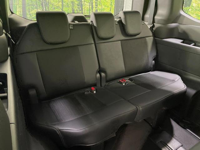 ステップワゴン ｅ：ＨＥＶスパーダ　登録済未使用車　両側電動ドア　純正１１．４インチナビ　バックカメラ　衝突被害軽減システム　レーダークルーズ　電動リアゲート　コーナーセンサー　スマートキー　ＬＥＤヘッド　純正１６インチアルミ（10枚目）