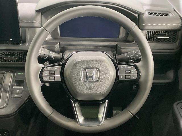 ステップワゴン ｅ：ＨＥＶスパーダ　登録済未使用車　両側電動ドア　純正１１．４インチナビ　バックカメラ　衝突被害軽減システム　レーダークルーズ　電動リアゲート　コーナーセンサー　スマートキー　ＬＥＤヘッド　純正１６インチアルミ（12枚目）