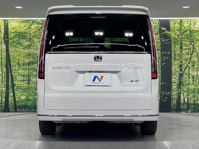 ステップワゴン ｅ：ＨＥＶスパーダ　登録済未使用車　両側電動ドア　純正１１．４インチナビ　バックカメラ　衝突被害軽減システム　レーダークルーズ　電動リアゲート　コーナーセンサー　スマートキー　ＬＥＤヘッド　純正１６インチアルミ（16枚目）