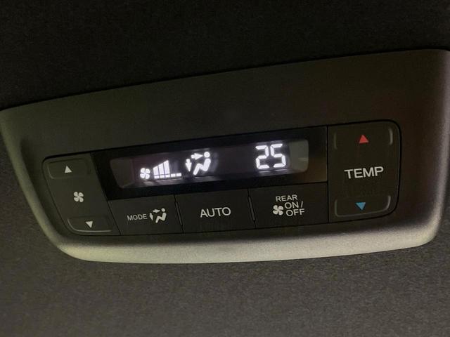 ステップワゴン ｅ：ＨＥＶスパーダ　登録済未使用車　両側電動ドア　純正１１．４インチナビ　バックカメラ　衝突被害軽減システム　レーダークルーズ　電動リアゲート　コーナーセンサー　スマートキー　ＬＥＤヘッド　純正１６インチアルミ（45枚目）