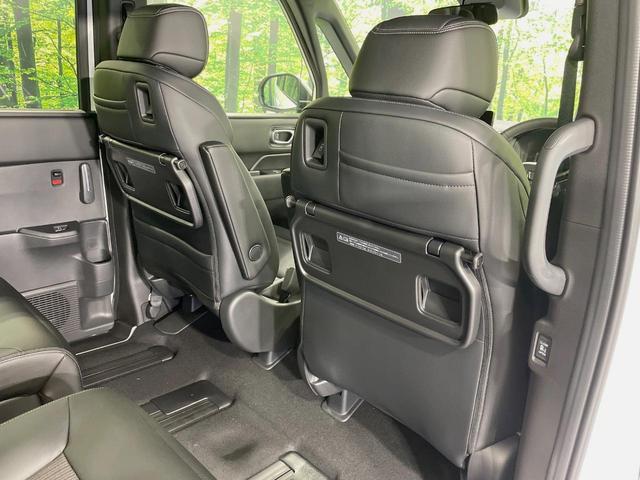 ステップワゴン ｅ：ＨＥＶスパーダ　登録済未使用車　両側電動ドア　純正１１．４インチナビ　バックカメラ　衝突被害軽減システム　レーダークルーズ　電動リアゲート　コーナーセンサー　スマートキー　ＬＥＤヘッド　純正１６インチアルミ（53枚目）